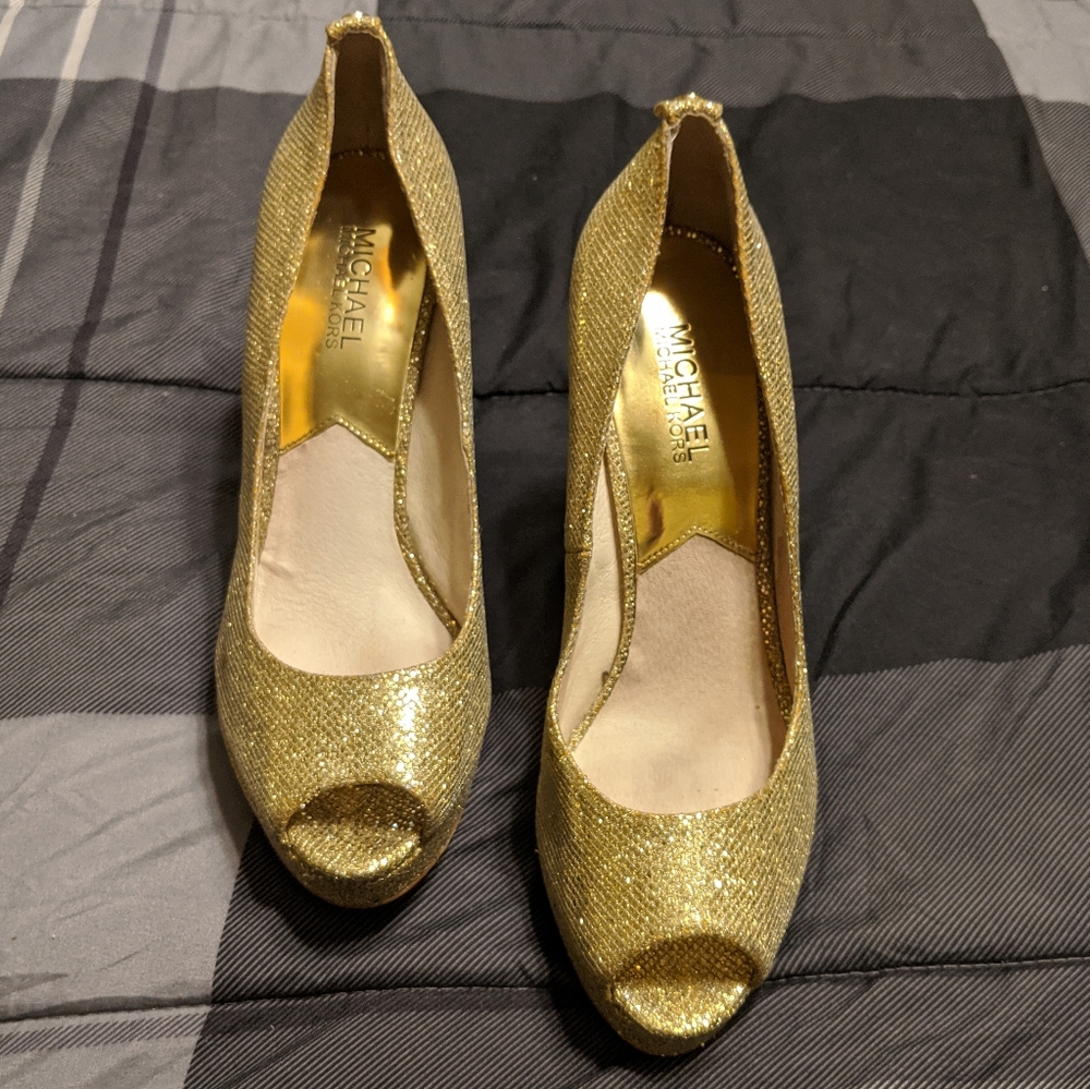 Michael Kors size 8.5 heels